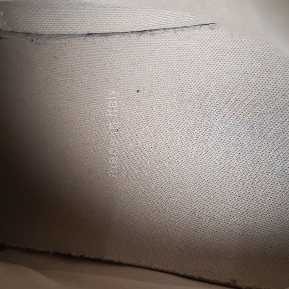 LOUIS VUITTON MEN'S SNEAKERS - Picture 8 of 8